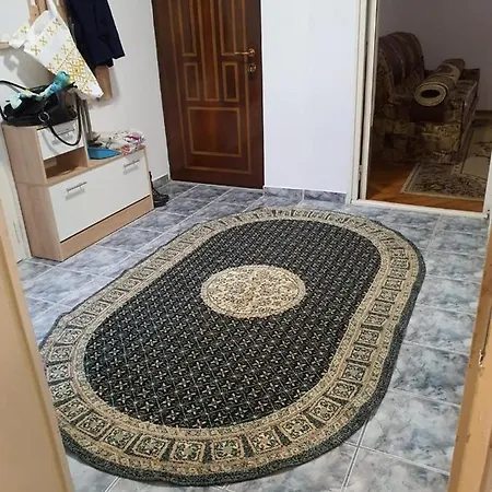 Apartment Razdav Straja