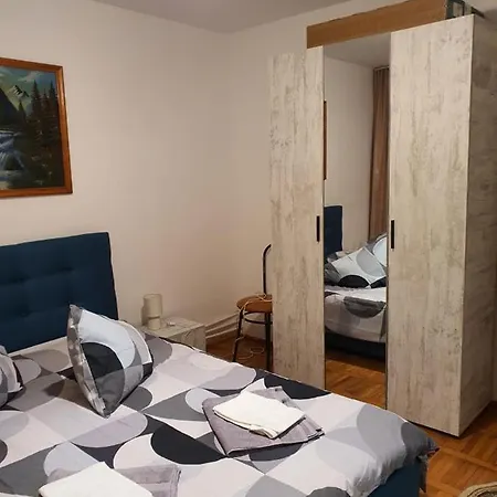 Apartment Razdav Straja Lupeni (Hunedoara)